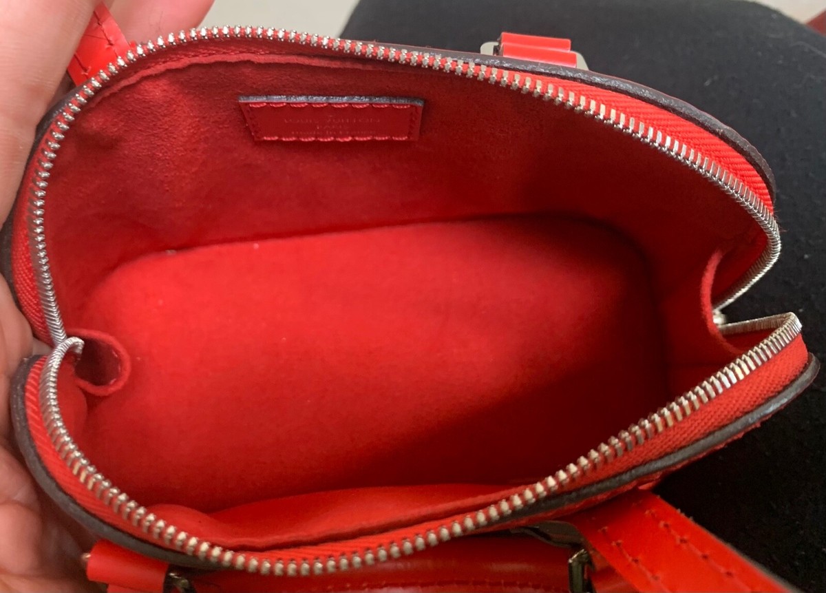 LOUIS VUITTON ナノ・アルマ ショルダーバッグ M50516 LOUIS VUITTON】ルイヴィトン『エピ ナノ アルマ』M50516