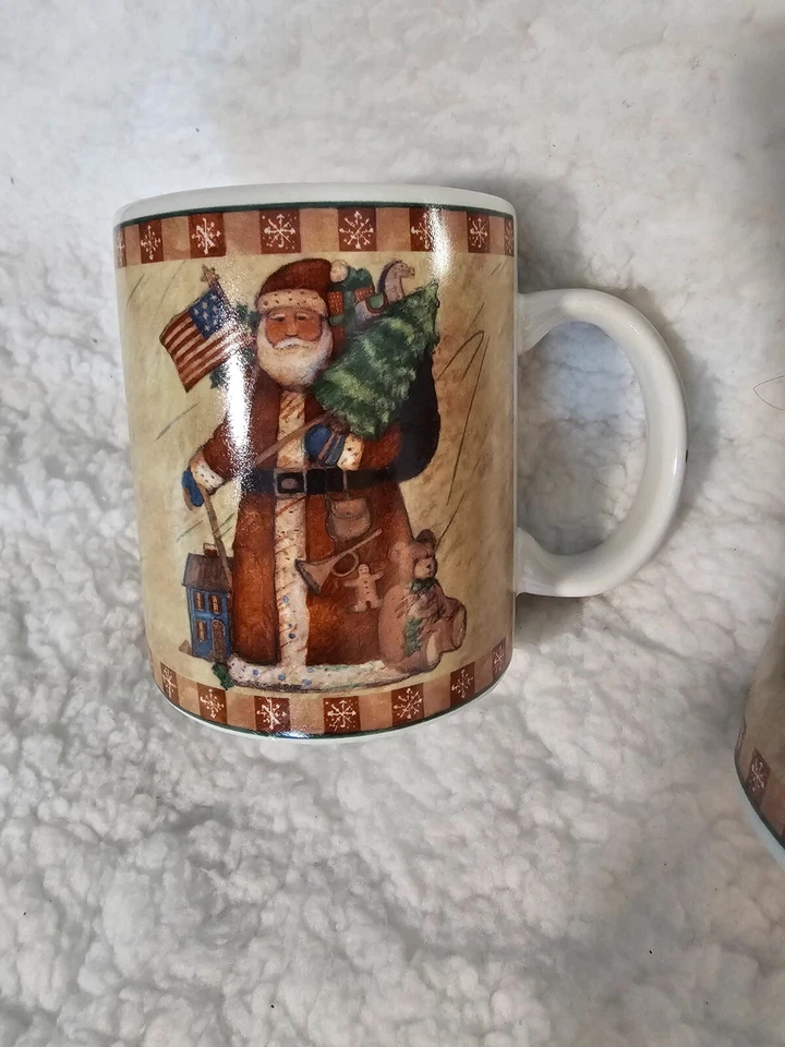 (Набор из 2) Кружка Country Santa Collection Susan Winget с флагом США высота 4 дюйма - Изображение 3 из 4