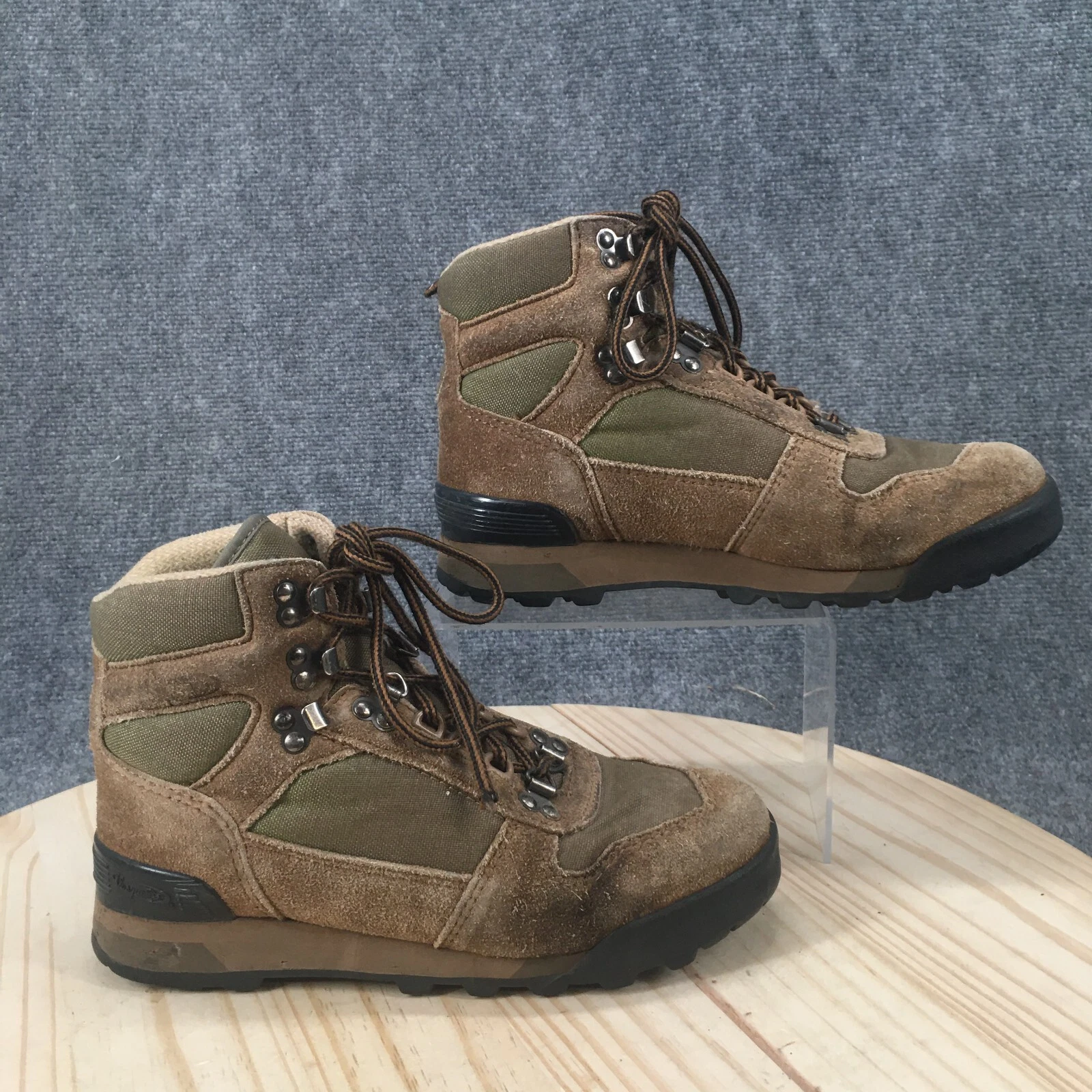 Vasque Boots Mens 8.5 Hiking Ankle Bootie Brown Lace Up Ankle Top Casual 7583