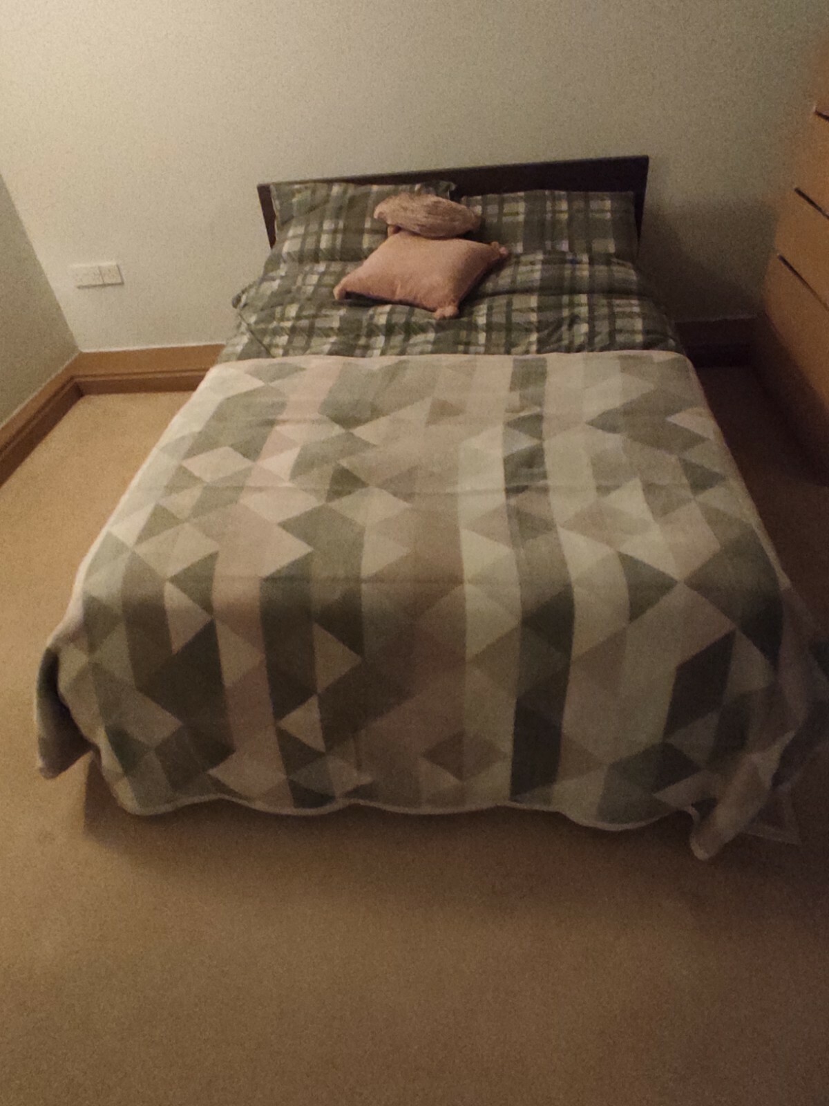 Queen bed and mattress eBay