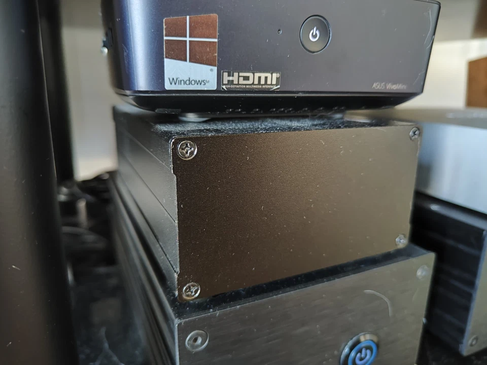 M2Tech Young DSD + Alimentatore Lineare - Immagine 4 di 4