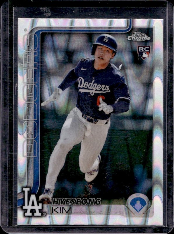 2025 Topps Chrome Hyeseong Kim RC RayWave Refractor Rookie #152 Dodgers