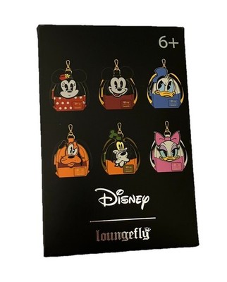 ❁日本未発売❁ディズニーチェキ風ピンバッチ❁全6種類❁ 限定Loungefly❁ New Disney Parks Loungefly GOOFY Mini Backpack Bag Keychain Charm