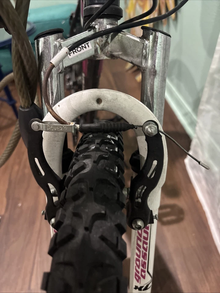 Bicicleta de montaña Roadmaster Granite Peak 26 pulgadas para mujer púrpura Foto 4 de 4