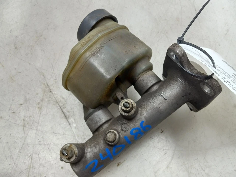 TOYOTA T100 95-98 3,4 L 4x4 en freno cilindro maestro  Foto 2 de 4