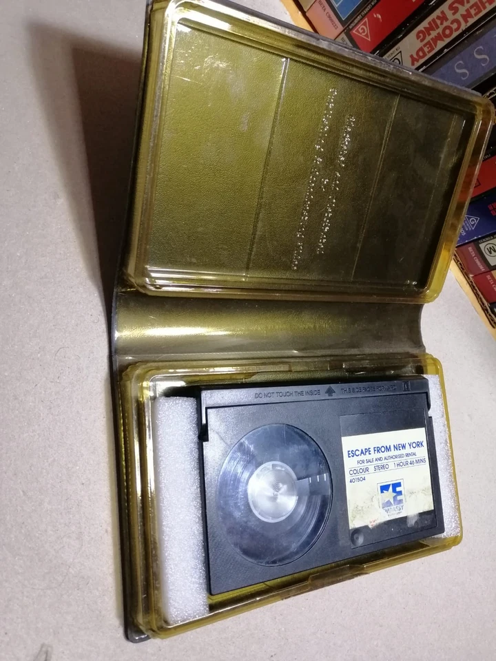 ESCAPE FROM NEW YORK (1981) - RARE Beta 1st Issue John Carpenters - URBAN ACTION - Image 2 of 2