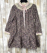 Vintage Unbranded Handmade Cottage Core Girls Dress Floral Eyelet Lace