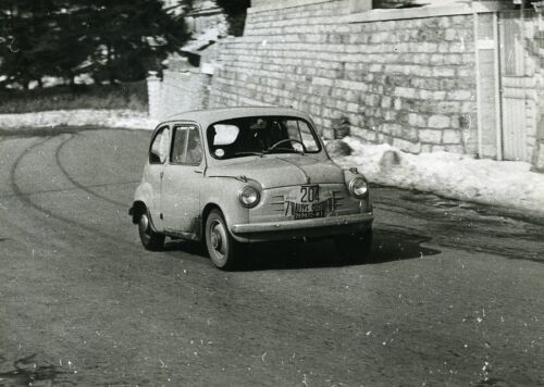1956 Italy Sestriere Automobile Rally Fiat 600 Hair & Gerli Racing Old Photo - Picture 1 of 3