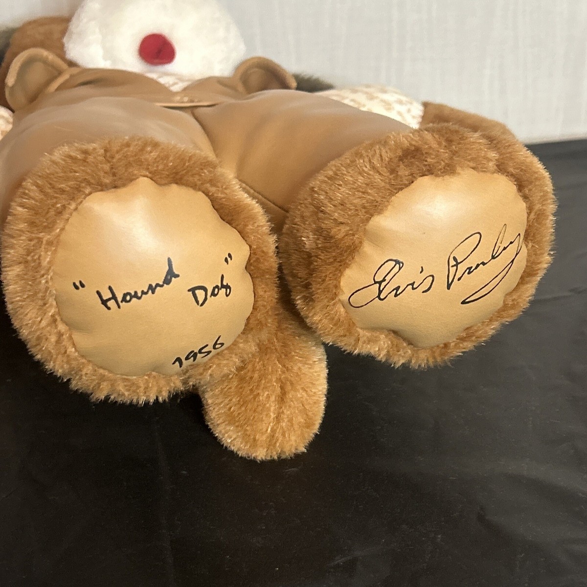 Elvis Presley Hound Dog Musical Plush Dog Brown Outfit Vintage 90s