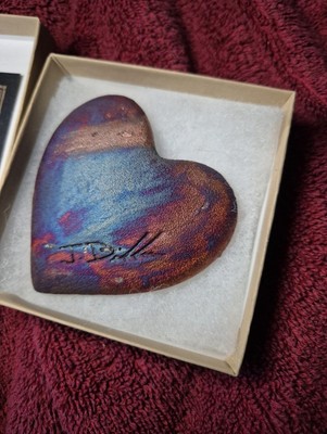 Gesegnetes Herz Raku Keramik von Jeremy Diller - Handarbeit & Unikat