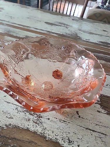 Vtg Fenton ￼Depression Glass Pink Bowl Embossed  Stag Holly Leaves Zipper Rim