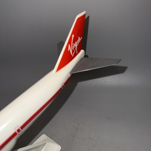 Virgin Atlantic Airways Boeing 747-200 Wooster 1:250 Plastic Model & Stand - Picture 5 of 8