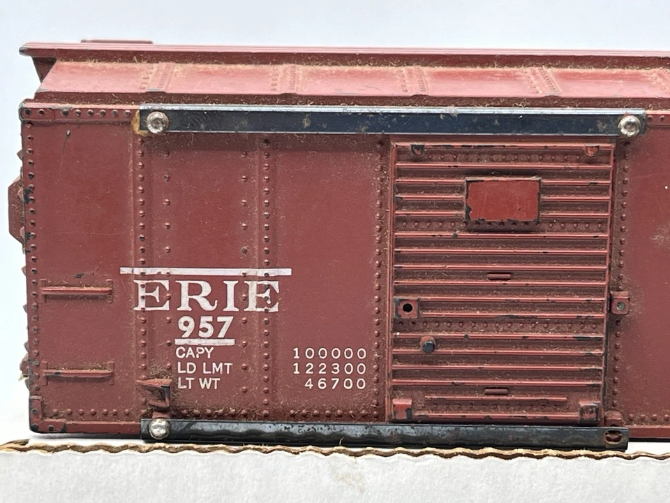 Gilbert American Flyer S Gauge 957 Erie Operating Boxcar for Parts or Restore - Image 2 of 4