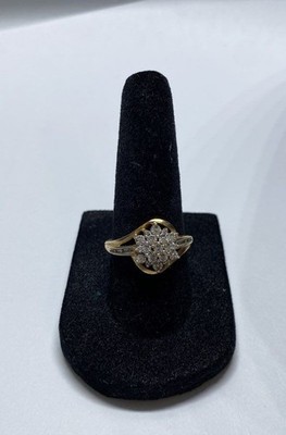 10k Gold Melee Diamond Cluster Size 6 1/2 2.5 g