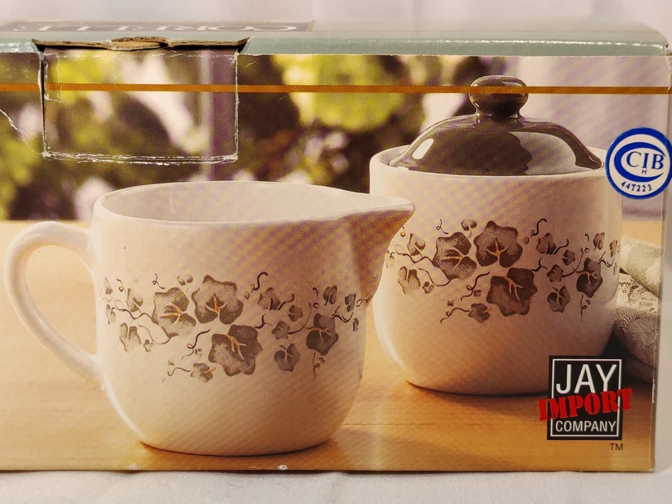 Corelle Coordinates Callaway Ivy Cream Pitcher and Sugar Bowl Set New Sealed Box - Image 3 of 4