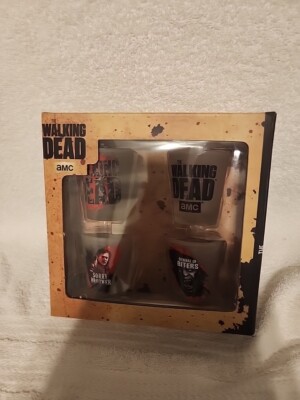 THE WALKING DEAD AMC 2013 4 SHOT GLASS SET Daryl, Michonne, Zombies New!!!