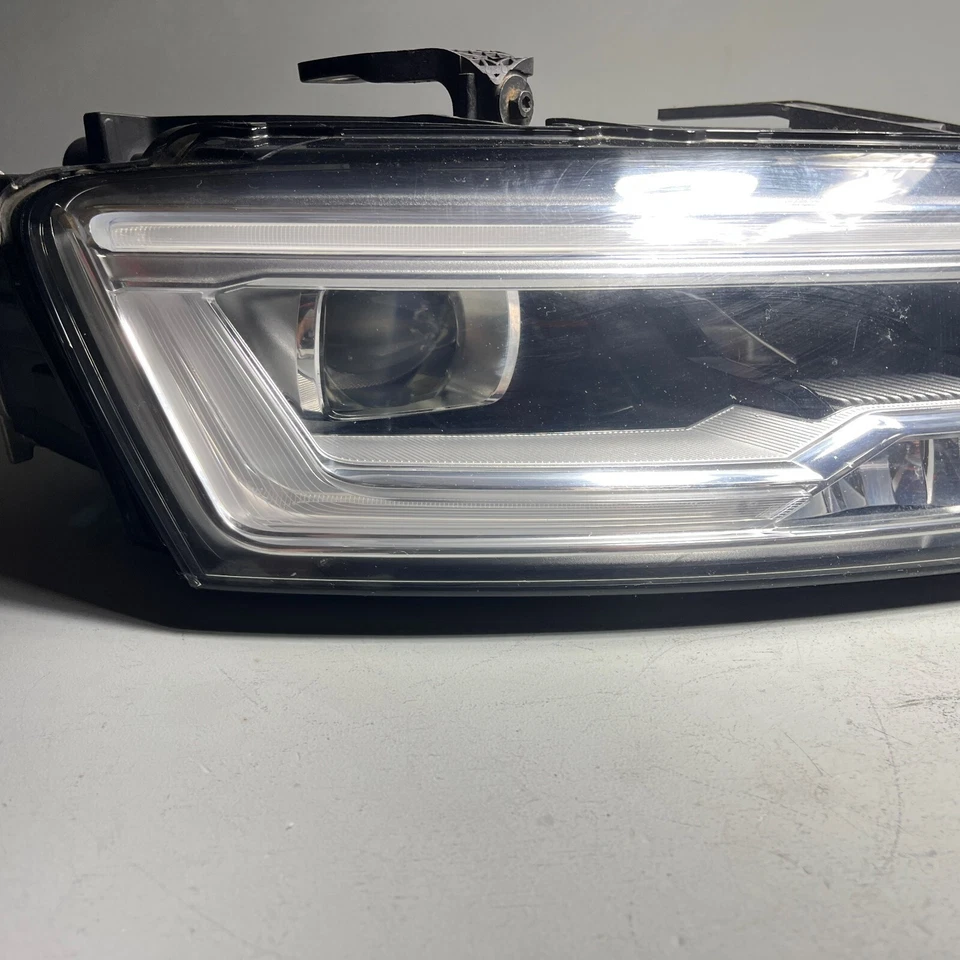 Conjunto de faros delanteros derecho pasajero Audi Q3 Quattro 2015-2018 OEM Foto 4 de 4