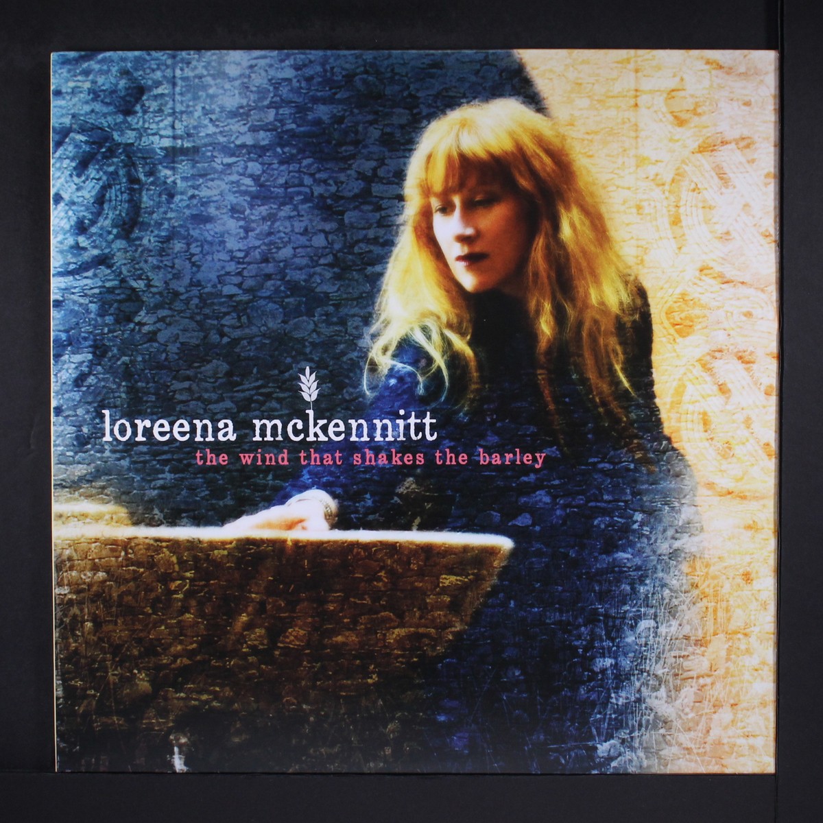 LOREENA MCKENNITT: the wind that shakes the barley QUINLAN ROAD 12