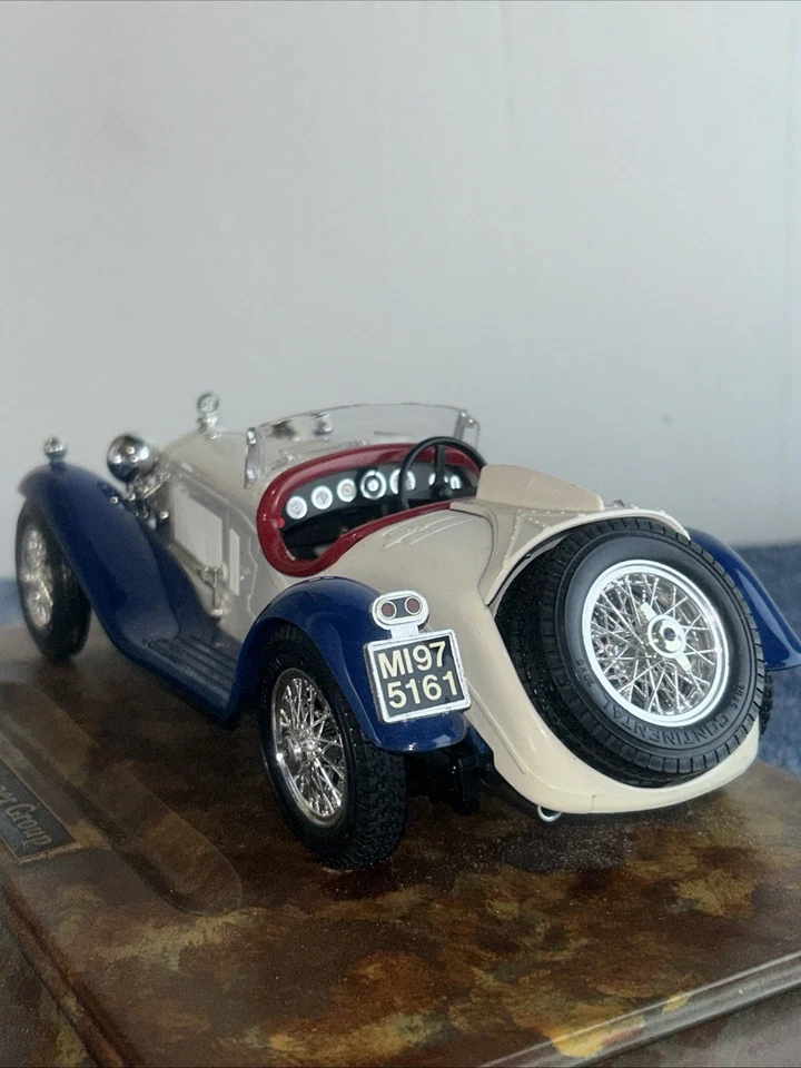 Burago Alfa Romeo 2300 Spider 1932 Escala Modelo 1/18 Foto 2 de 4