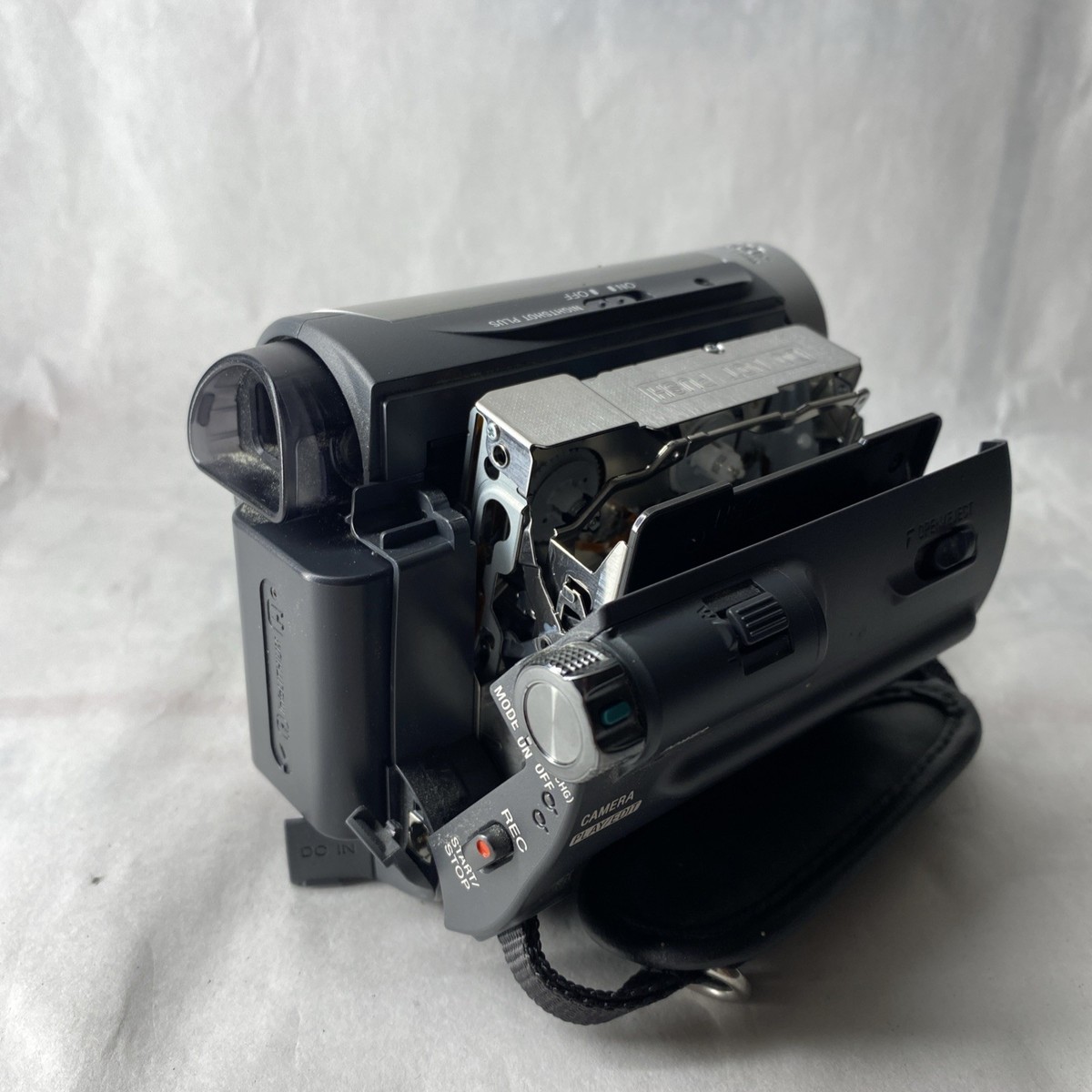 Sony DCR-HC38 MiniDV Silver Digital Camcorder 40x Optical Zoom