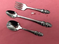 1 Oneida 1984 American Greetings CARE BEAR Stainless 3 Piece Baby Set