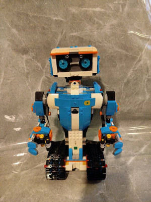 LEGO Boost: Programmierbares Roboticset (17101), komplett mit Originalkarton 