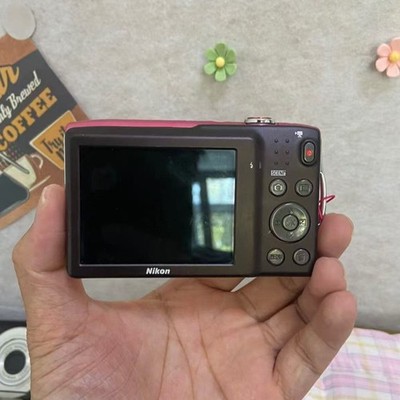 Nikon COOLPIX S3300 Digital Camera 16.0MP 6x Optical Zoom Pink