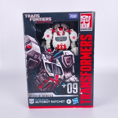 Transformers Gamer Edition Autobot Ratchet New +09 Studio Series Voyager Class