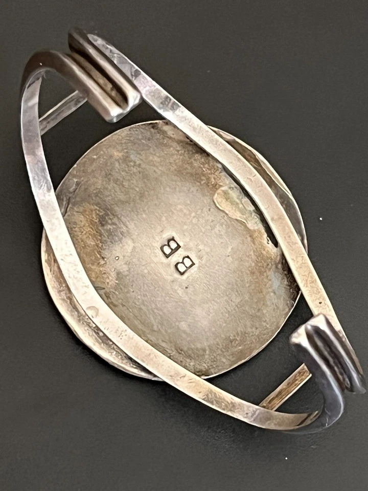 Brazalete Benjamin Becenti Zuni plata esterlina MOP Jay Blue Bird con incrustaciones Foto 3 de 4