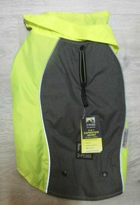 3 peaks rambler dog coat