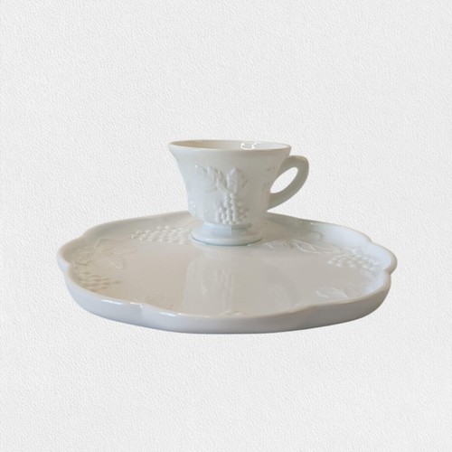 Vtg Indiana Glass Colony Harvest Milk Glass Snack Tray and Cup with Cup Ridge - Picture 5 of 13