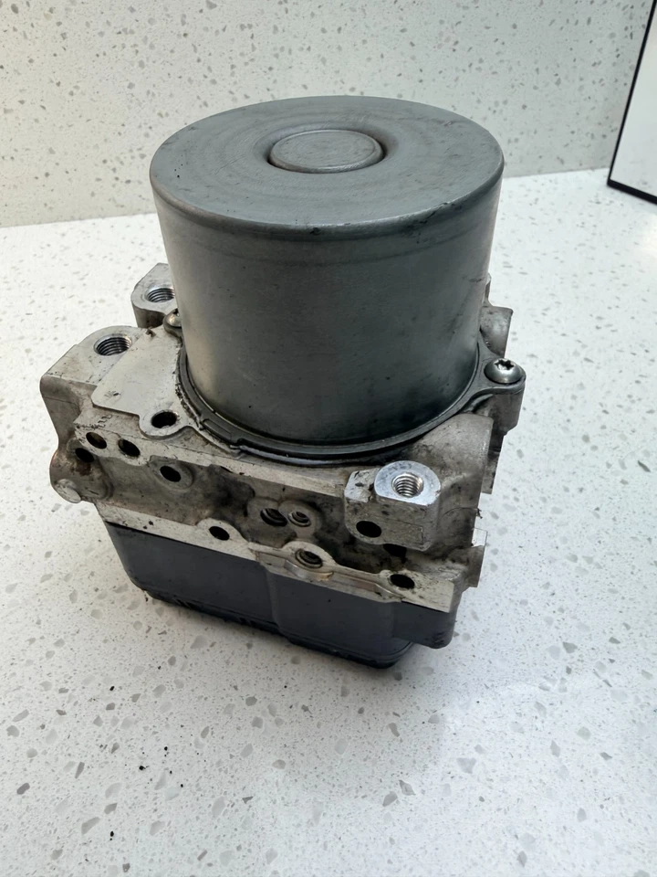 2008-2010 Scion xB 2.4L ABS Anti Lock Brake Pump Module 89541-12510 OEM B371-1 Foto 2 de 4