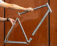Frame - Titanium travel gravel - Dystrict Bham - Size L