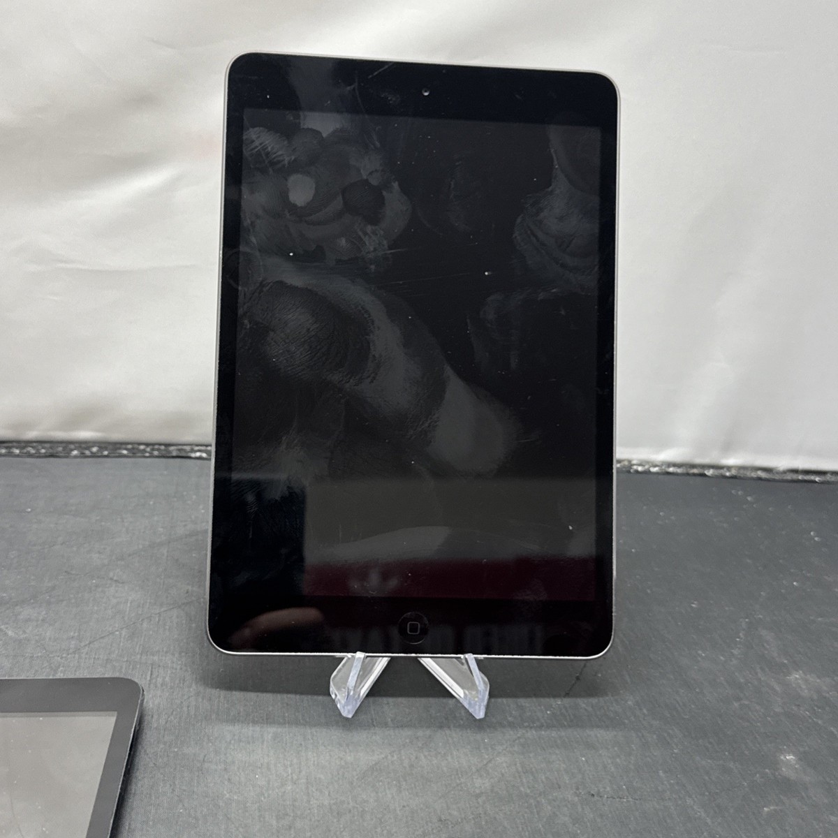 iPad本体 iPhone iPad mini Pre-Owned Used Apple iPad Mini (1st Gen) A1432 16GB Space Gray