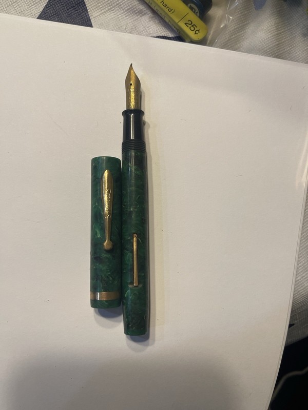 Sheaffer Flat Top Lifetime Fountain Pen Green with Gold Trim And Lever Filler