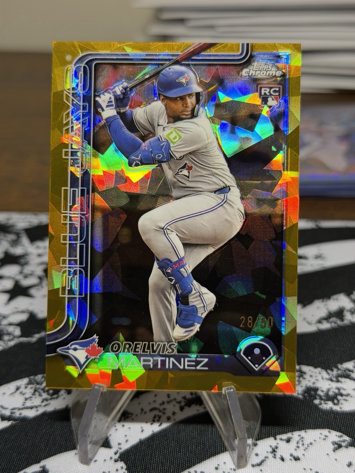 2025 Topps Chrome Sapphire - Orelvis Martinez Gold Refractor /50 #105