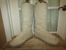 UGG Australia Tall Boots Sz 9 Women Beige Suede Diamond Quilted 5342 Shearling