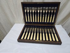 Fish Knives & Forks X 12  S&R-S-EP Plate decorated  in Wooden Case Vintage UK