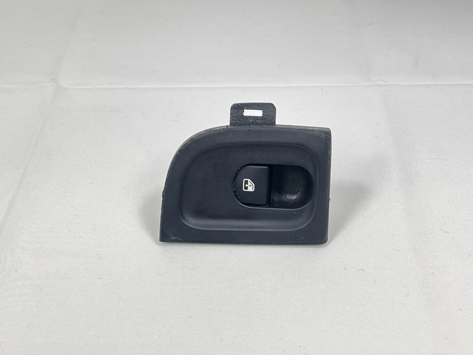 03-13 Maserati Quattroporte M139 Window Control Switch Rear Right Side OEM