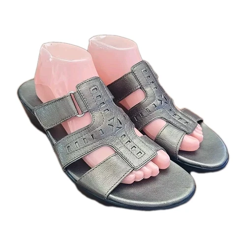 Sandali da donna Clarks Bendables Ella Celtic in pelle argento slip on taglia 12M