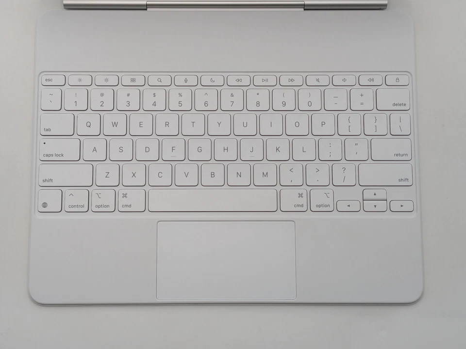 Apple iPad Magic Keyboard for iPad Air 13-inch White | A3340 | MDFW4LL/A - Image 3 of 4