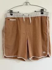 Vuori Men's XXL Banks Shorts 7" Inseam Terracotta Stretch Activewear pockets