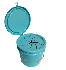 LEE FISHER SPORTS Trash Can with lid, cover and 3 gallon bucket