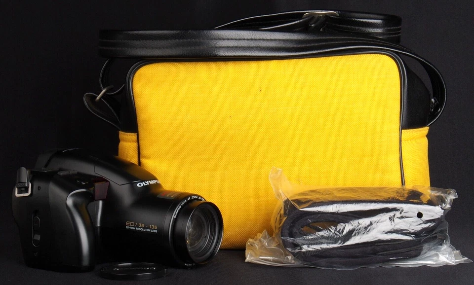 NrMint Olympus L-2QD 35mm Film Camera c/w AF Zoom 35-135mm f/4.5-5.6 ED Lens Kit - Image 2 of 4