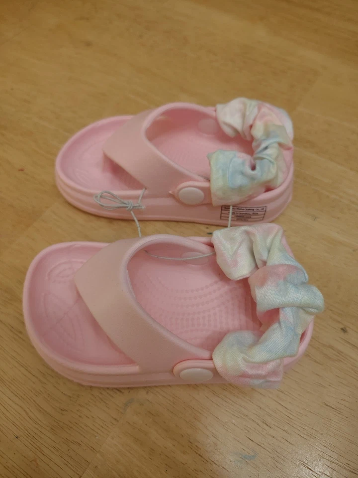 One Of A Kind Toddler Crocs With Scrunchie On Strap - Size 3 - Image 2 of 4