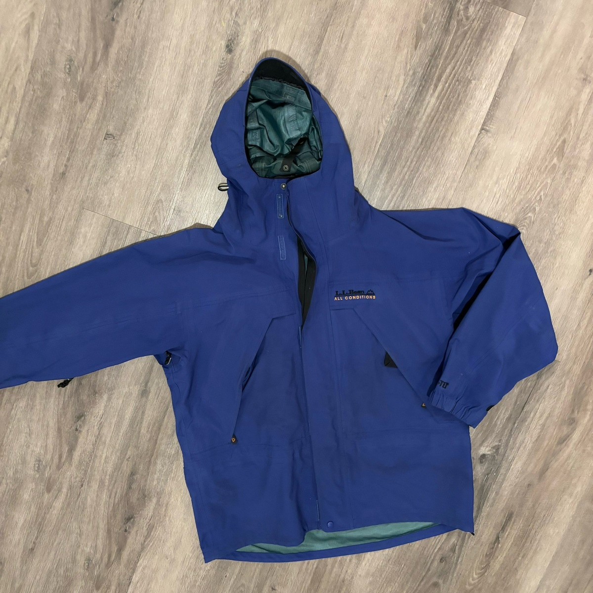 ジャケット・アウター LLBEAN GORE-TEX ALL CONDITIONS JACKET L LL Bean All Conditions Gore-Tex Hooded Waterproof Rain Jacket Mens