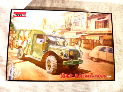 1/35 Roden US Army 4X4 M43 Ambulance Vietnam War Markings 4/2 Versions # 811