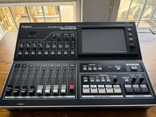 Roland VR-50HD - Multi-Format AV Mixer
