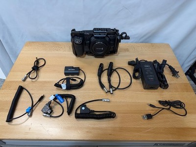 Blackmagic Pocket Cinema Camera BMPCC 4k - BIG KIT: Cage Screen Batteries Cables