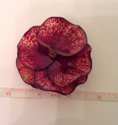 CILEA PARIS FRANCE HANDMADE GORGEOUS UNIQUE PIN Lightweight Resin